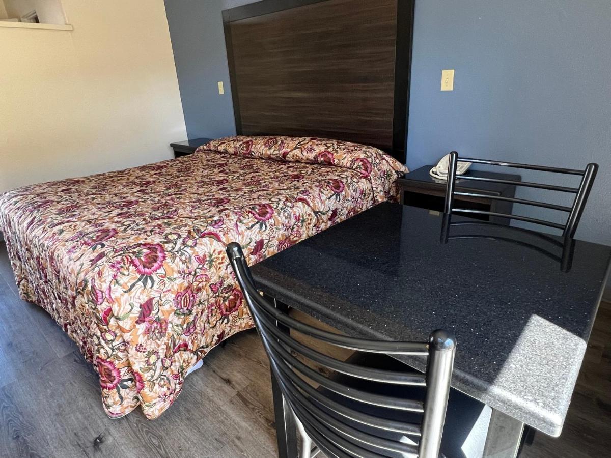 Economy Inn Fresno Eksteriør bilde