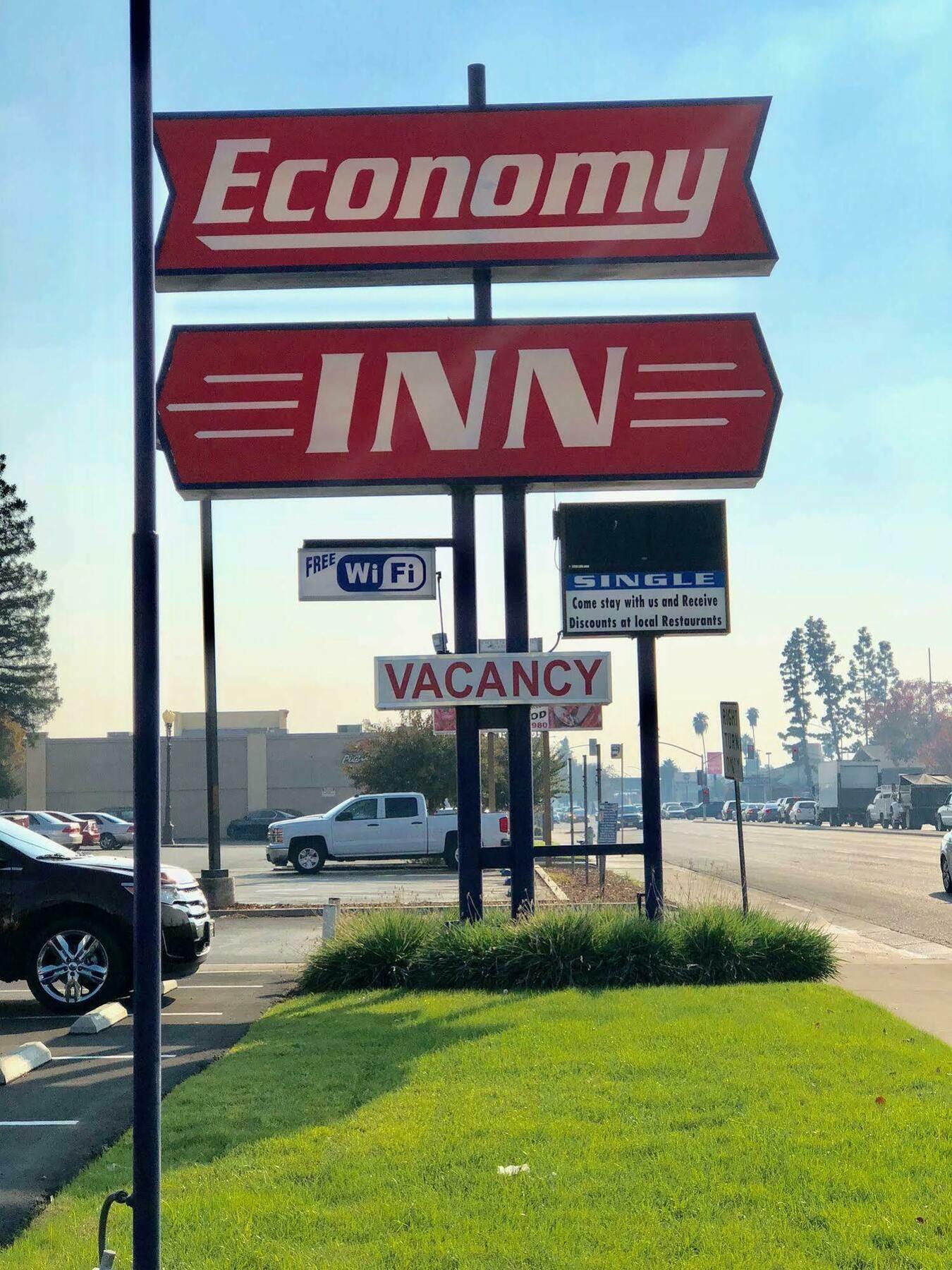 Economy Inn Fresno Eksteriør bilde
