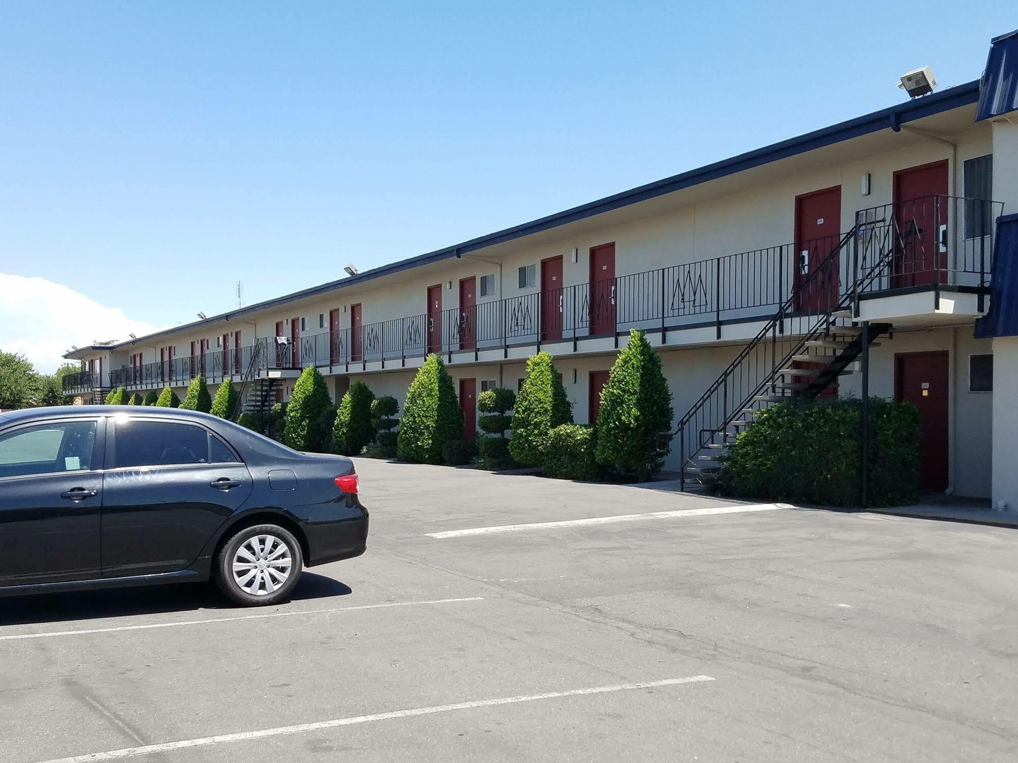 Economy Inn Fresno Eksteriør bilde