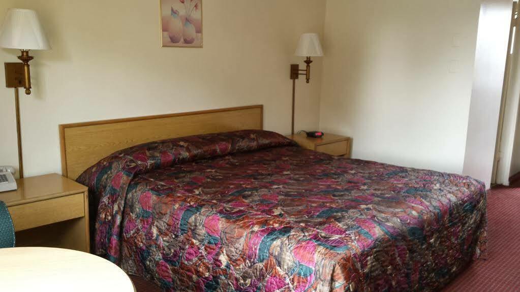 Economy Inn Fresno Eksteriør bilde